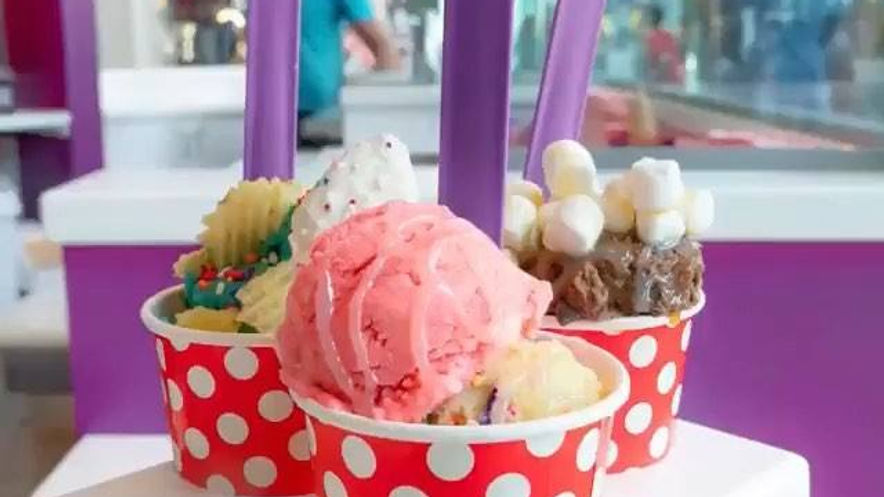 Thanks for visiting @likefoodchicago 
・・・
Check out their profile for a chance to win a gift card!!🍪
…
 #LikeFoodChicago